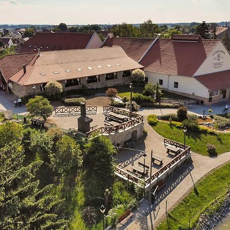 Penzion Dasicke Sklepy Dasice Exterior foto